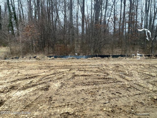 8505 Lysander Dr, Louisville, KY 40214