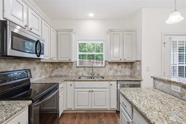 287 Emma Call Court, Decatur, TX 76234