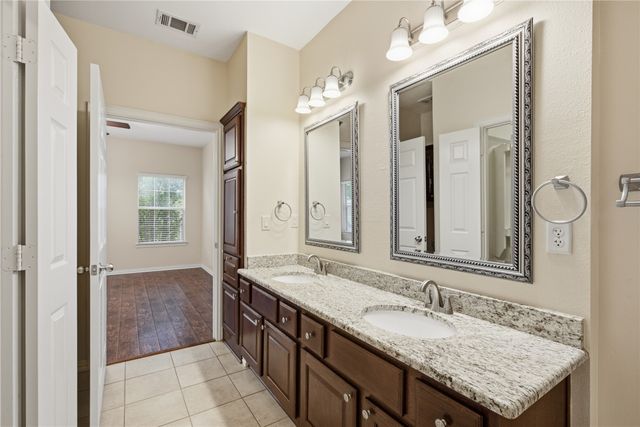 287 Emma Call Court, Decatur, TX 76234