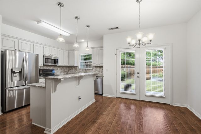 287 Emma Call Court, Decatur, TX 76234
