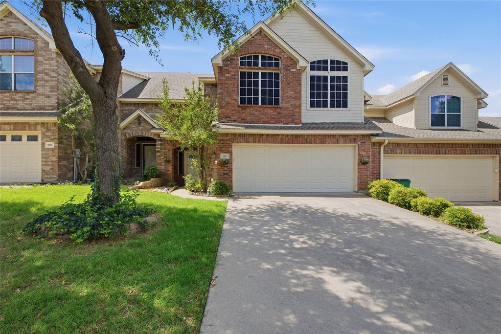 287 Emma Call Court, Decatur, TX 76234