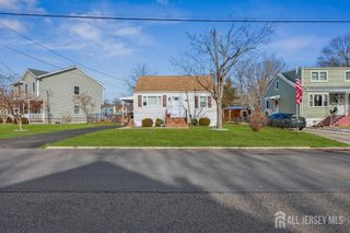 21 Bruning Lane, Spotswood, NJ 08884