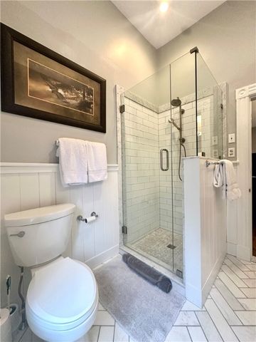 10 Young Street 2, Newport, RI 02840