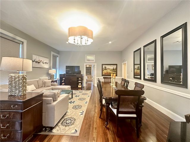 10 Young Street 2, Newport, RI 02840