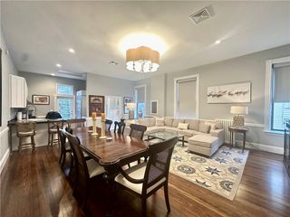 10 Young Street 2, Newport, RI 02840