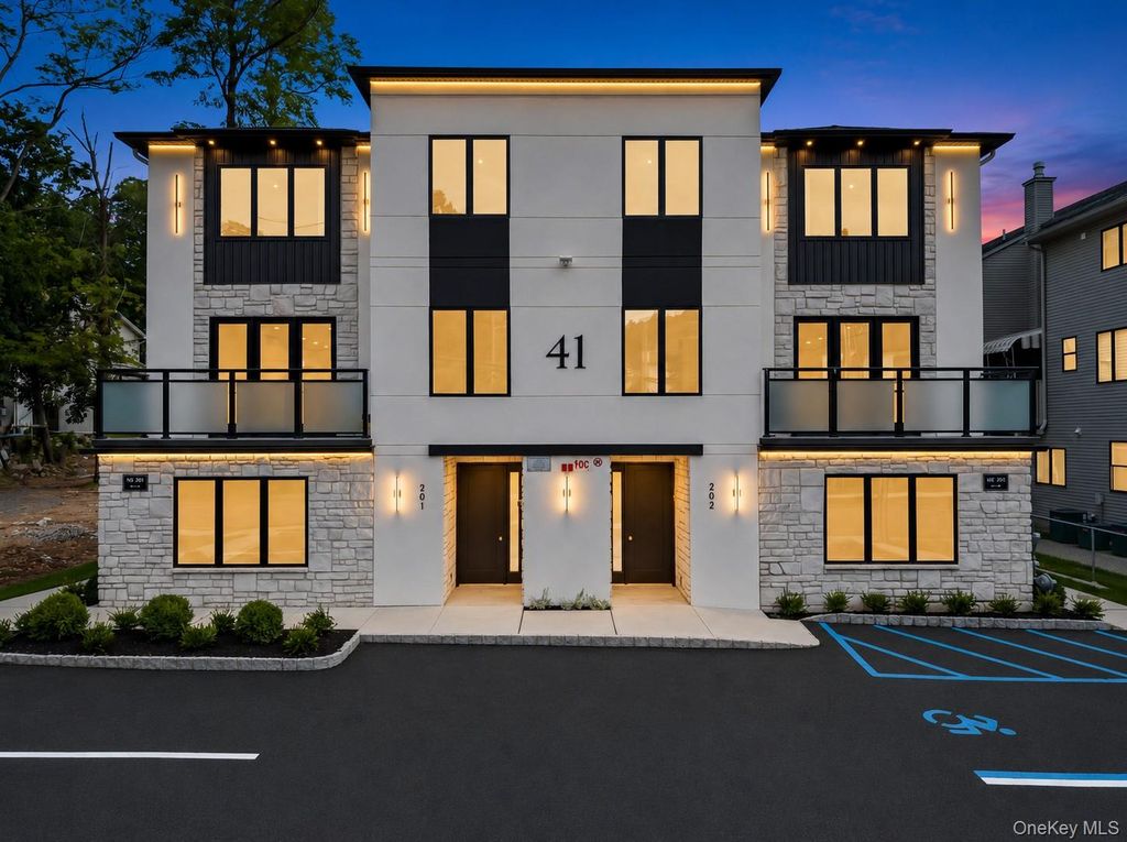 41 Saddle River Road 201, Monsey, NY 10952 — exterior