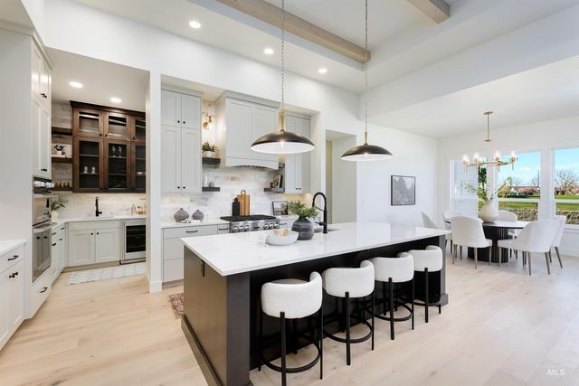 563 N Morehouse Ave., Eagle, ID 83616