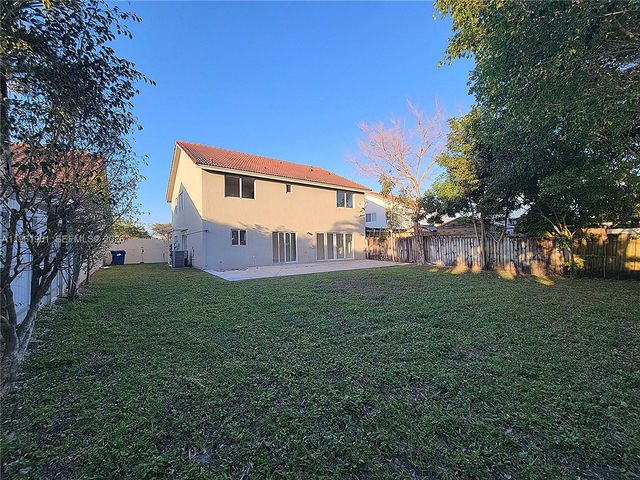 7928 NW 190th Ln 0, Hialeah, FL 33015
