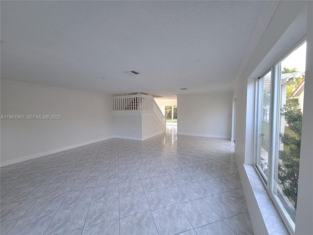 7928 NW 190th Ln 0, Hialeah, FL 33015