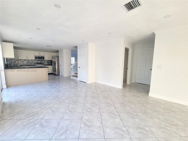 7928 NW 190th Ln 0, Hialeah, FL 33015