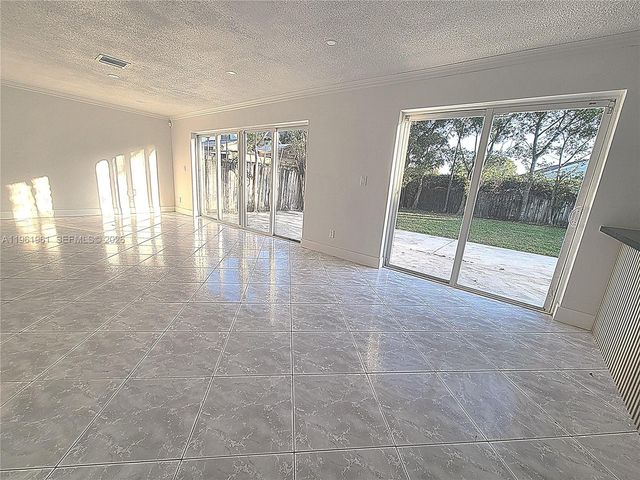 7928 NW 190th Ln 0, Hialeah, FL 33015