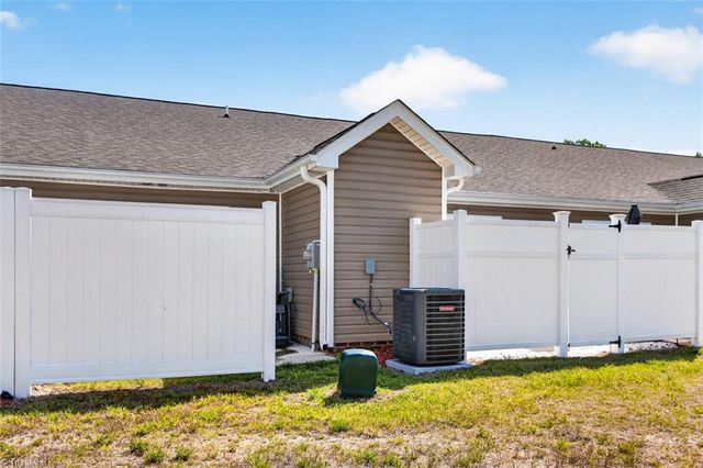 312 Oak Ridge Drive, Archdale, NC 27263