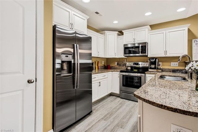 312 Oak Ridge Drive, Archdale, NC 27263