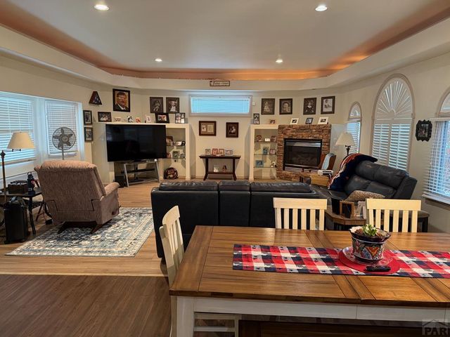 134 La Rochelle Dr, Pueblo, CO 81005