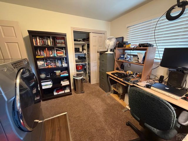 134 La Rochelle Dr, Pueblo, CO 81005