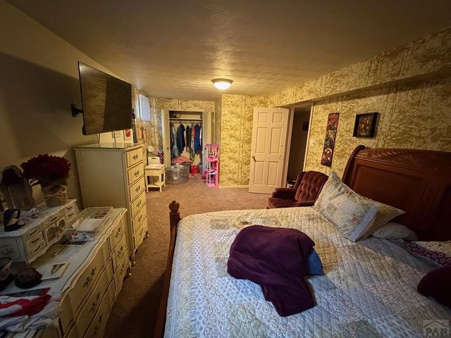 134 La Rochelle Dr, Pueblo, CO 81005