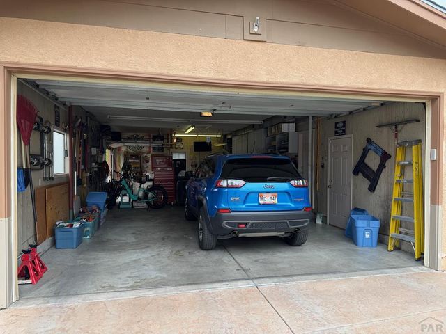 134 La Rochelle Dr, Pueblo, CO 81005