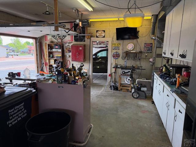 134 La Rochelle Dr, Pueblo, CO 81005