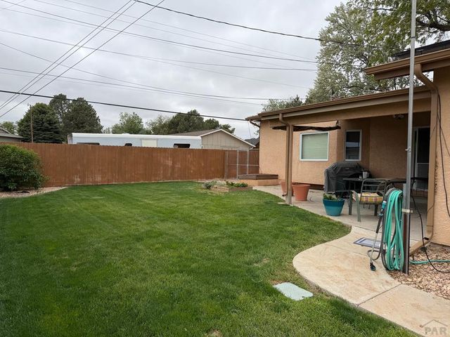 134 La Rochelle Dr, Pueblo, CO 81005