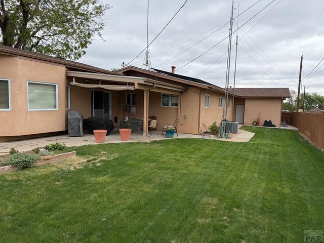 134 La Rochelle Dr, Pueblo, CO 81005