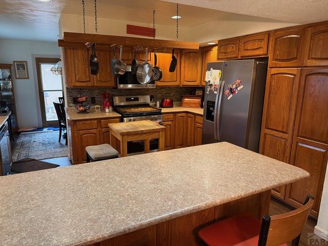 134 La Rochelle Dr, Pueblo, CO 81005