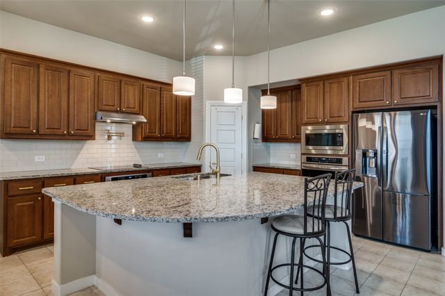 1932 Campground Way, Aubrey, TX 76227