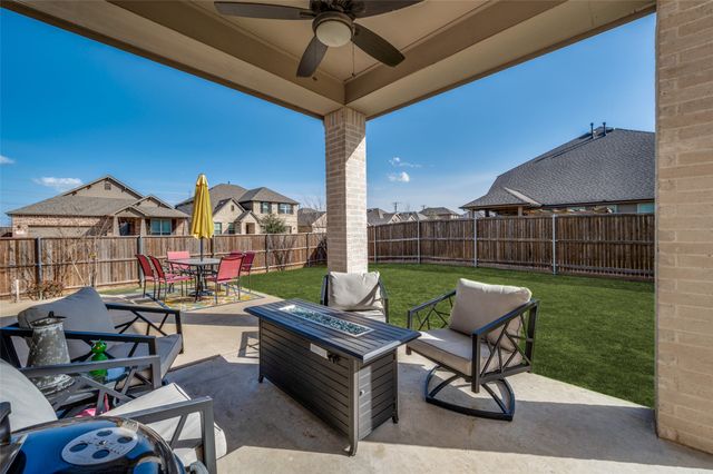 1932 Campground Way, Aubrey, TX 76227