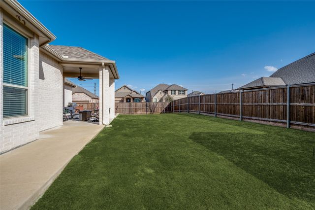 1932 Campground Way, Aubrey, TX 76227