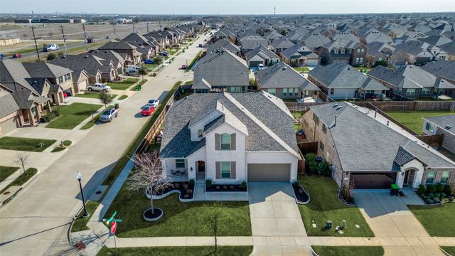 1932 Campground Way, Aubrey, TX 76227
