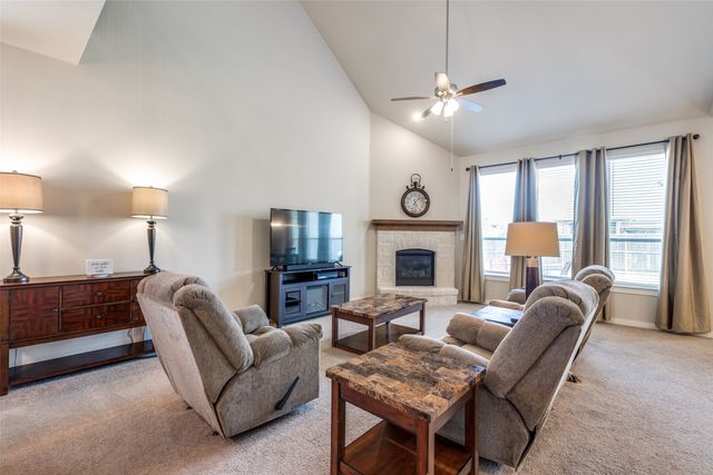 1932 Campground Way, Aubrey, TX 76227