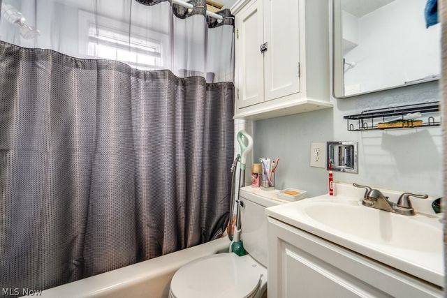 2666 10th Street, Cuyahoga Falls, OH 44221