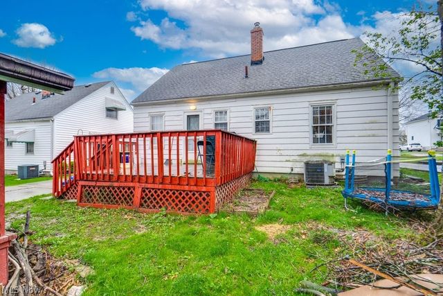 2666 10th Street, Cuyahoga Falls, OH 44221