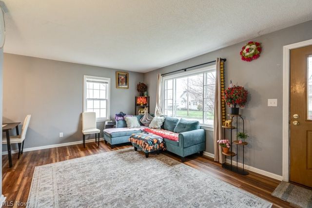 2666 10th Street, Cuyahoga Falls, OH 44221
