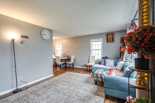 2666 10th Street, Cuyahoga Falls, OH 44221