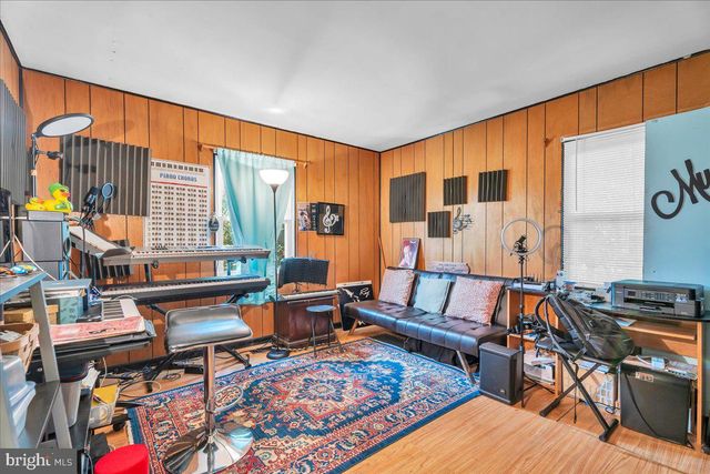 36 MESSENGER LN, Willingborough, NJ 08046