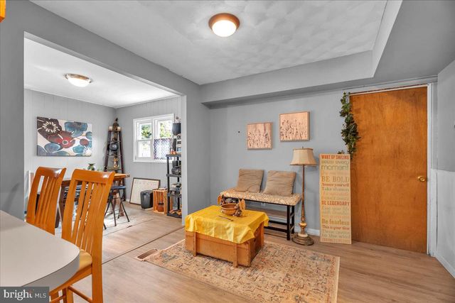 36 MESSENGER LN, Willingborough, NJ 08046