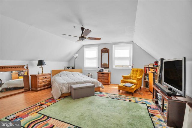 36 MESSENGER LN, Willingborough, NJ 08046