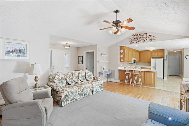 16242 Chiswell Ln, Beaverdam, VA 23015