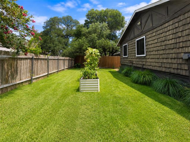 6800 Rearden RD, Austin, TX 78745