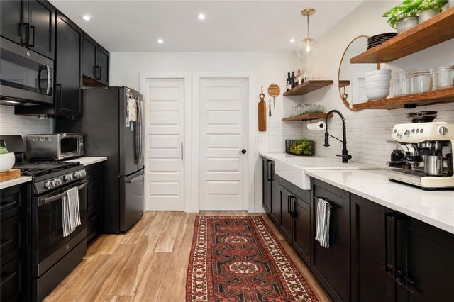 6800 Rearden RD, Austin, TX 78745