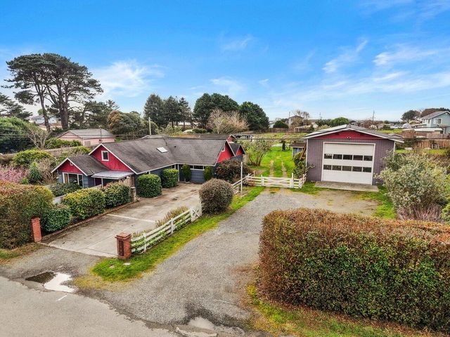 1466 Anderson Avenue, Mckinleyville, CA 95519