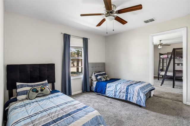 516 E Wintergreen Road, Desoto, TX 75115