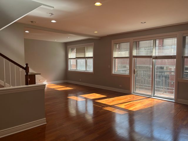 334 N Jefferson Street A, Chicago, IL 60661