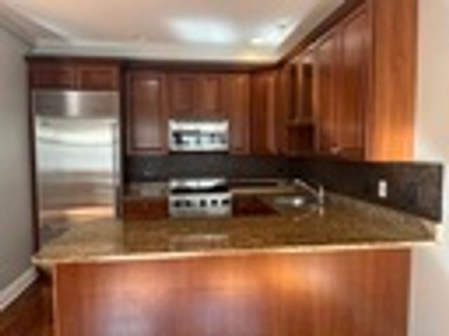 334 N Jefferson Street A, Chicago, IL 60661