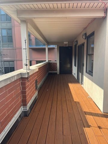 334 N Jefferson Street A, Chicago, IL 60661