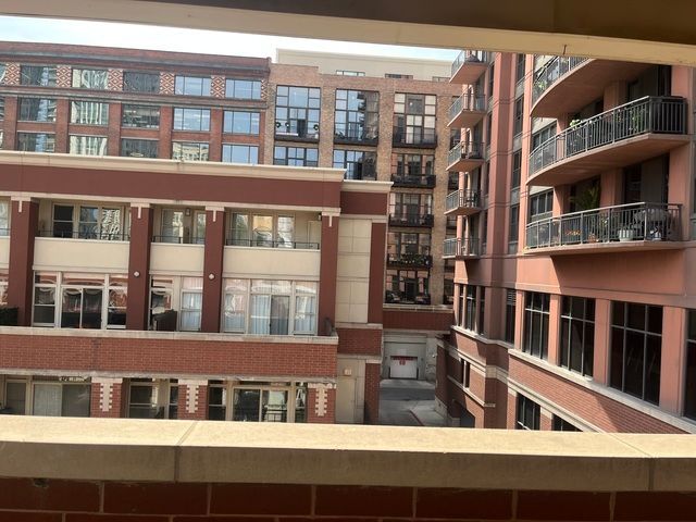 334 N Jefferson Street A, Chicago, IL 60661