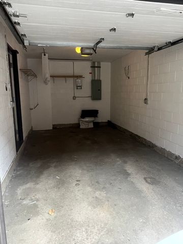 334 N Jefferson Street A, Chicago, IL 60661