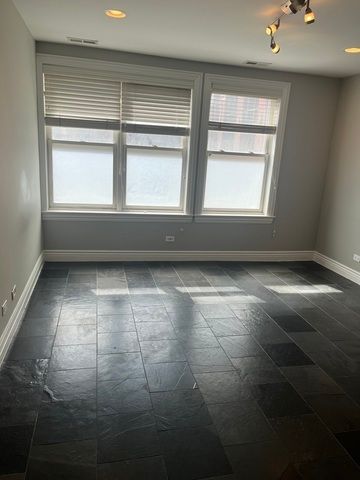 334 N Jefferson Street A, Chicago, IL 60661