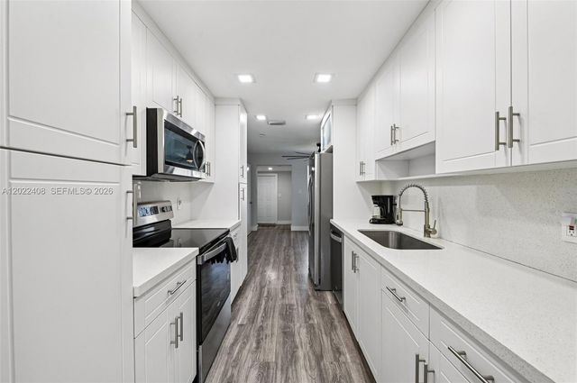 2897 NE 12th Ave, Pompano Beach, FL 33064