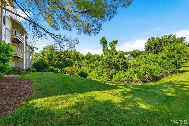 2205 Sequoia Park Court C, Maryland Heights, MO 63043